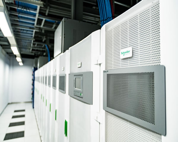 新加坡和韩国服务器的比较与选择建议